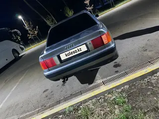Audi 100