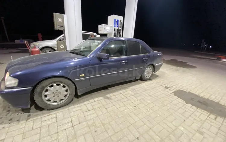 Mercedes-Benz C 200 1997 года за 2 000 000 тг. в Астана