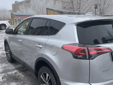 Toyota RAV4 2016 года за 12 400 000 тг. в Астана – фото 5