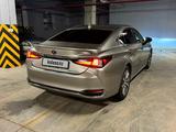 Lexus ES 300h 2019 годаfor18 500 000 тг. в Алматы – фото 5