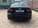 Hyundai Elantra 2018 года за 7 800 000 тг. в Шымкент – фото 2