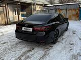 Toyota Camry 2020 года за 13 900 000 тг. в Алматы – фото 3