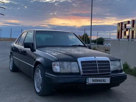 Mercedes-Benz E 320 1993 годаүшін2 200 000 тг. в Актау – фото 6