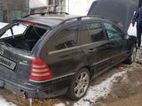 Mercedes-Benz C 320 2003 годаүшін2 000 000 тг. в Тараз