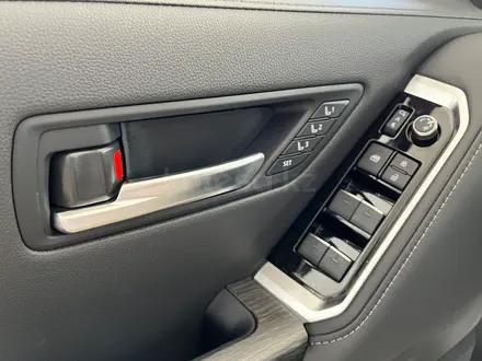 Toyota Land Cruiser Premium 2025 года за 74 890 000 тг. в Караганда – фото 20