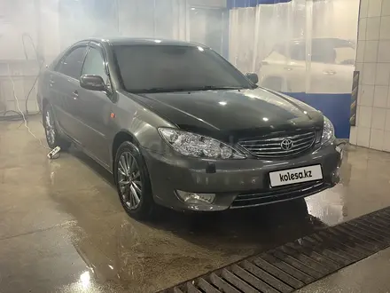 Toyota Camry 2004 года за 5 500 000 тг. в Астана – фото 2