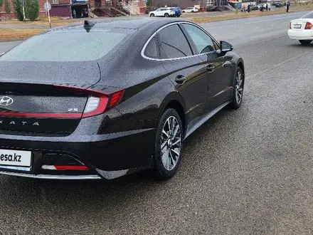 Hyundai Sonata 2021 года за 11 700 000 тг. в Актобе – фото 5
