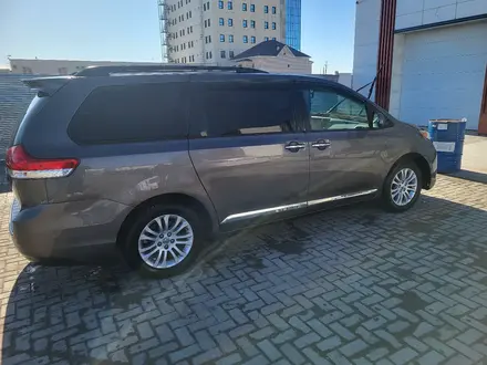 Toyota Sienna 2013 года за 10 000 000 тг. в Актау – фото 2