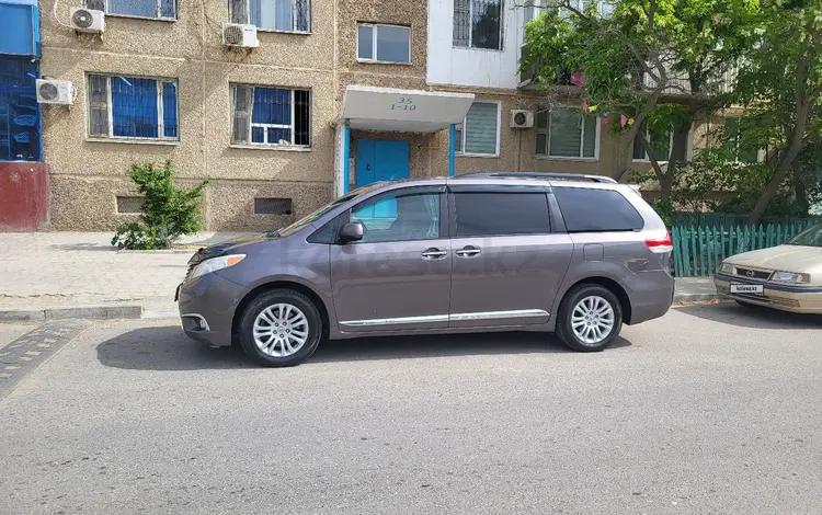 Toyota Sienna 2013 года за 10 000 000 тг. в Актау