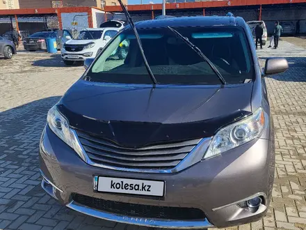 Toyota Sienna 2013 года за 10 000 000 тг. в Актау – фото 3