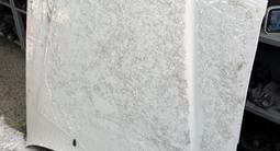 Капот на мерседес 124 Е за 120 000 тг. в Караганда