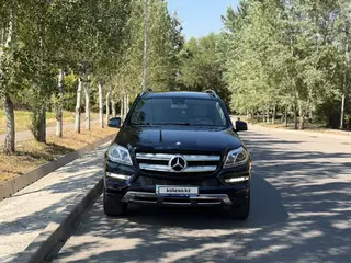 Mercedes-Benz GL 400