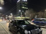 Mercedes-Benz E 320 1997 года за 2 700 000 тг. в Алматы – фото 5