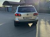 Volkswagen Touareg 2007 годаүшін5 300 000 тг. в Алматы – фото 4