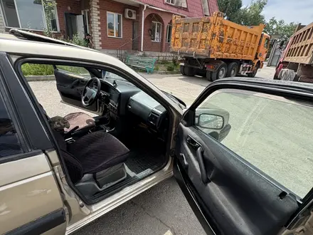 Volkswagen Passat 1990 года за 1 000 000 тг. в Алматы – фото 8