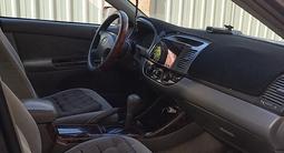 Toyota Camry 2003 годаүшін4 500 000 тг. в Алматы – фото 2