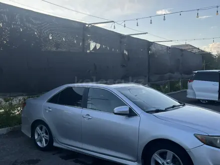 Toyota Camry 2012 года за 7 700 000 тг. в Балхаш – фото 2