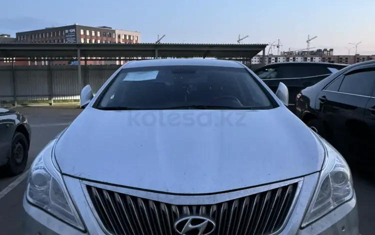 Hyundai Grandeur 2015 года за 5 200 000 тг. в Астана