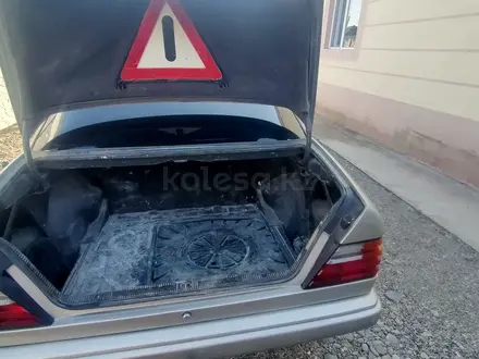 Mercedes-Benz E 260 1987 года за 1 800 000 тг. в Тараз – фото 12