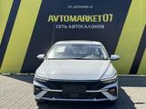 Hyundai Elantra 2022 года за 8 800 000 тг. в Уральск – фото 2