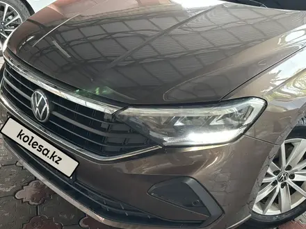 Volkswagen Polo 2020 года за 7 150 000 тг. в Алматы – фото 25