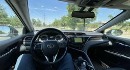 Toyota Camry 2019 года за 12 800 000 тг. в Шымкент – фото 4