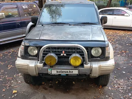 Mitsubishi Pajero 1993 года за 1 700 000 тг. в Алматы – фото 2