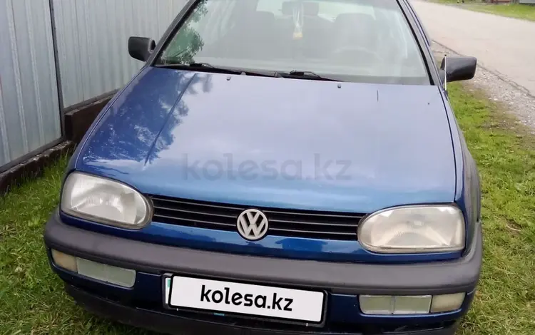 Volkswagen Golf 1994 годаүшін1 500 000 тг. в Алматы