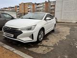 Hyundai Elantra 2019 года за 6 900 000 тг. в Жезказган – фото 2