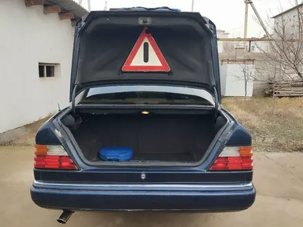 Mercedes-Benz E 200 1991 года за 1 400 000 тг. в Шымкент – фото 6