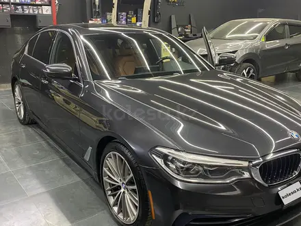 BMW 540 2017 года за 18 700 000 тг. в Алматы – фото 2