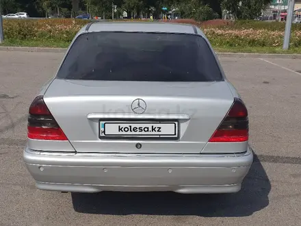 Mercedes-Benz C 240 1999 года за 2 700 000 тг. в Алматы – фото 5