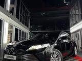 Toyota Camry 2021 года за 16 200 000 тг. в Алматы – фото 2