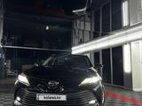 Toyota Camry 2021 года за 16 200 000 тг. в Алматы – фото 3