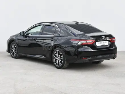 Toyota Camry 2023 года за 15 599 990 тг. в Атырау – фото 6