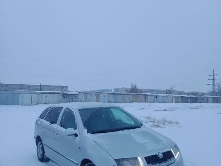 Skoda Fabia 2002 года за 2 000 000 тг. в Байконыр – фото 4