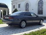Toyota Camry 1998 года за 3 500 000 тг. в Тараз – фото 5