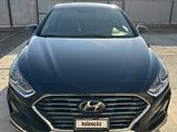 Hyundai Sonata 2018 года за 9 300 000 тг. в Атырау