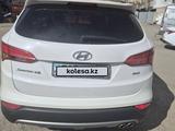 Hyundai Santa Fe 2016 года за 9 300 000 тг. в Актобе – фото 4