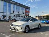 Toyota Camry 2017 года за 9 450 000 тг. в Шымкент