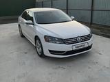 Volkswagen Passat 2012 года за 6 000 000 тг. в Атырау – фото 4