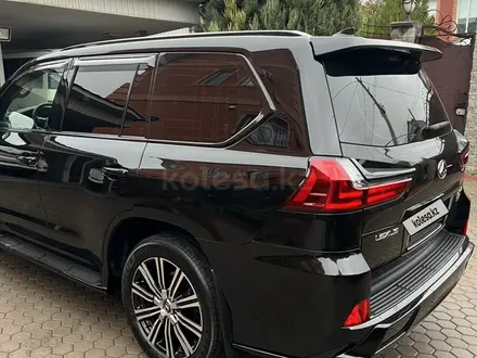 Lexus LX 570 2018 года за 47 000 000 тг. в Алматы – фото 3