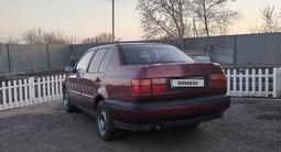 Volkswagen Vento 1993 года за 1 200 000 тг. в Астана – фото 2