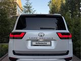 Toyota Land Cruiser 2021 года за 49 000 000 тг. в Астана – фото 3