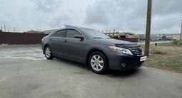 Toyota Camry 2010 года за 7 300 000 тг. в Атырау