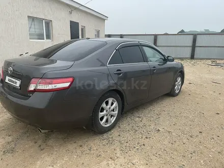 Toyota Camry 2010 года за 7 200 000 тг. в Атырау – фото 10