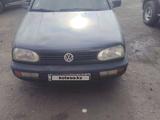 Volkswagen Golf 1994 годаfor1 600 000 тг. в Караганда