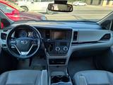 Toyota Sienna 2018 года за 14 200 000 тг. в Атырау – фото 4