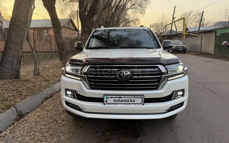 Toyota Land Cruiser 2018 года за 37 250 000 тг. в Алматы