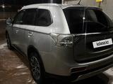 Mitsubishi Outlander 2014 годаүшін8 200 000 тг. в Жезказган – фото 2